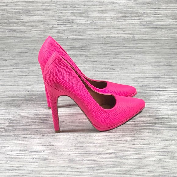 Qupid Shoes - Womens size 6.5 Pump Stiletto